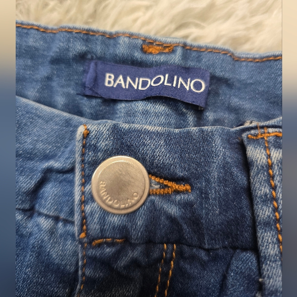 Bandolino Women's Denim Blue Jean Shorts - Picture 2 of 4